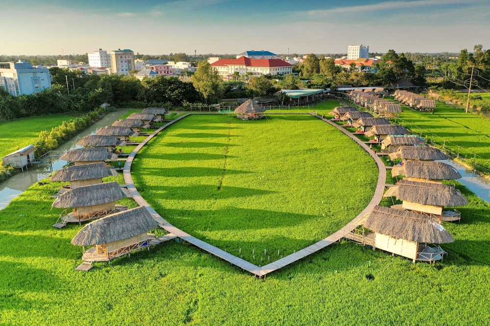 Về Chúng Tôi
